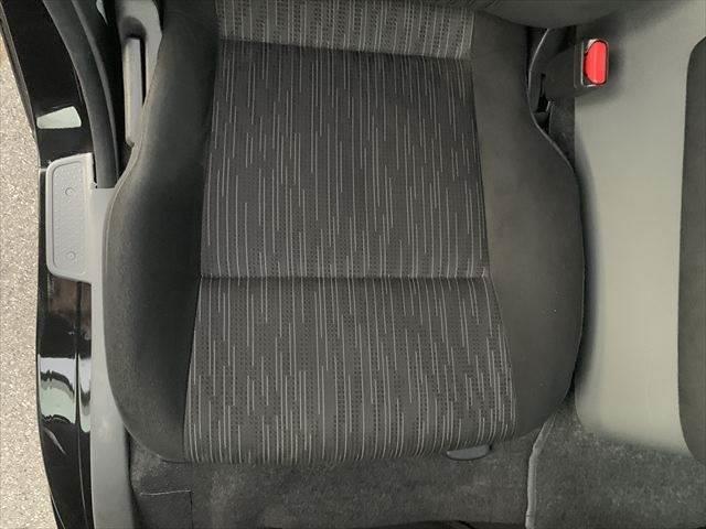 NV350キャラバンバン プレミアムGX アーバンクロム 純正メモリーナビ アラウンドビューモニター LEDヘッドライト 禁煙車 衝突軽減ブレーキ フルセグTV Bluetooth対応 ミュージックサーバー 4WD ETC スマートキー ドライブレコーダー(52枚目)