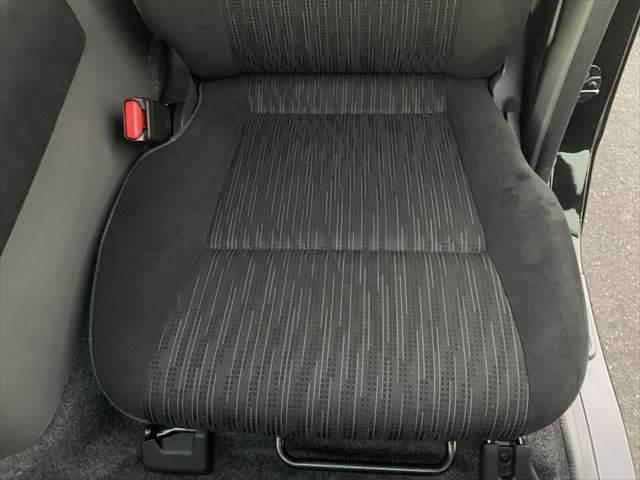 NV350キャラバンバン プレミアムGX アーバンクロム 純正メモリーナビ アラウンドビューモニター LEDヘッドライト 禁煙車 衝突軽減ブレーキ フルセグTV Bluetooth対応 ミュージックサーバー 4WD ETC スマートキー ドライブレコーダー(58枚目)