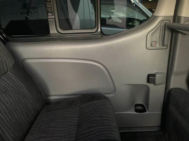 NV350キャラバンバン プレミアムGX アーバンクロム 純正メモリーナビ アラウンドビューモニター LEDヘッドライト 禁煙車 衝突軽減ブレーキ フルセグTV Bluetooth対応 ミュージックサーバー 4WD ETC スマートキー ドライブレコーダー(59枚目)