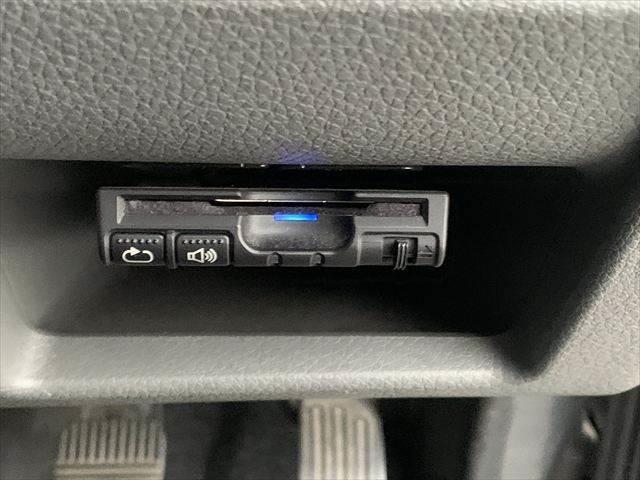 NV350キャラバンバン ロングVX 後期型 衝突軽減ブレーキ SDナビ LEDヘッドライト バックカメラ フルセグTV Bluetooth キーレスエントリー 両側スライドドア ワンオーナー 電動格納ミラー ETC(40枚目)