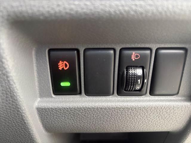 NV350キャラバンバン ロングDX 衝突軽減ブレーキ 純正メモリーナビ バックカメラ フルセグTV ブルートゥース キーレス ETC 両側スライドドア LEDヘッドライト Keeler15インチアルミホイール リヤダークガラス(40枚目)