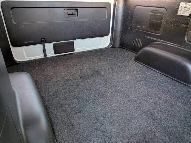 ハイエースバン スーパーＧＬ　ダークプライム　４ＷＤ　ディーゼルターボ　モデリスタフロントエアロ　両側電動スライド　ＨＤＤナビ　バックカメラ　ブルートゥース　フルセグＴＶ　ＥＴＣ　ＬＥＤヘッド　ミュージックサーバー　ＵＳＢ　スマートキー　盗難防止（10枚目）