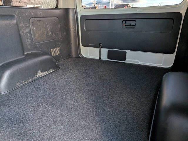 ハイエースバン スーパーＧＬ　ダークプライム　４ＷＤ　ディーゼルターボ　モデリスタフロントエアロ　両側電動スライド　ＨＤＤナビ　バックカメラ　ブルートゥース　フルセグＴＶ　ＥＴＣ　ＬＥＤヘッド　ミュージックサーバー　ＵＳＢ　スマートキー　盗難防止（37枚目）