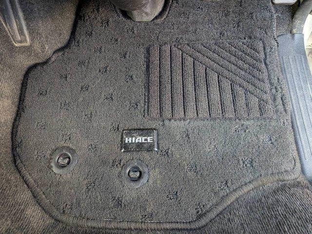 ハイエースバン スーパーＧＬ　ダークプライム　４ＷＤ　ディーゼルターボ　モデリスタフロントエアロ　両側電動スライド　ＨＤＤナビ　バックカメラ　ブルートゥース　フルセグＴＶ　ＥＴＣ　ＬＥＤヘッド　ミュージックサーバー　ＵＳＢ　スマートキー　盗難防止（44枚目）