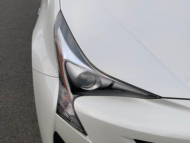 プリウス Sツーリングセレクション ユーザー買取車 純正9インチナビ レーダークルーズコントロール 合皮シート シートヒーター 禁煙車 LEDヘッドライト 衝突軽減ブレーキ バックカメラ フルセグTV Bluetooth ETC(20枚目)
