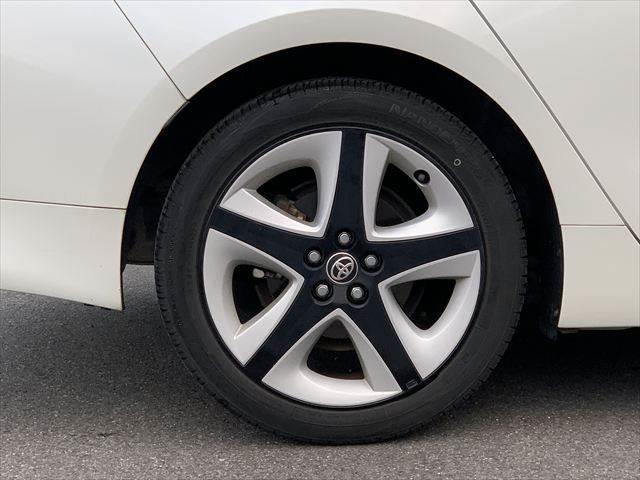 プリウス Sツーリングセレクション ユーザー買取車 純正9インチナビ レーダークルーズコントロール 合皮シート シートヒーター 禁煙車 LEDヘッドライト 衝突軽減ブレーキ バックカメラ フルセグTV Bluetooth ETC(23枚目)