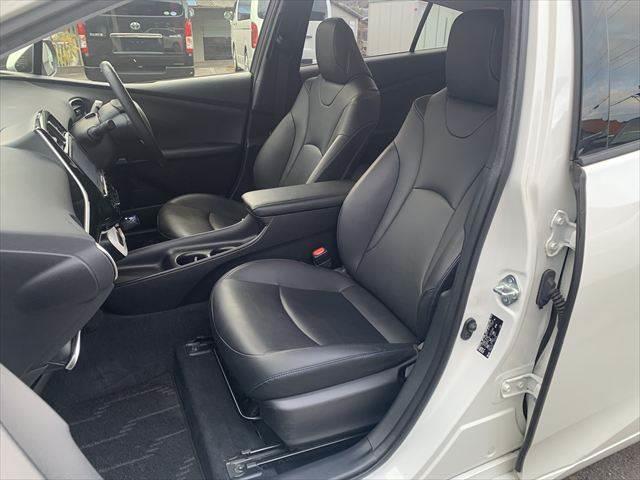 プリウス Sツーリングセレクション ユーザー買取車 純正9インチナビ レーダークルーズコントロール 合皮シート シートヒーター 禁煙車 LEDヘッドライト 衝突軽減ブレーキ バックカメラ フルセグTV Bluetooth ETC(28枚目)