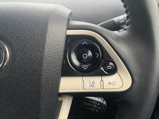プリウス Sツーリングセレクション ユーザー買取車 純正9インチナビ レーダークルーズコントロール 合皮シート シートヒーター 禁煙車 LEDヘッドライト 衝突軽減ブレーキ バックカメラ フルセグTV Bluetooth ETC(34枚目)