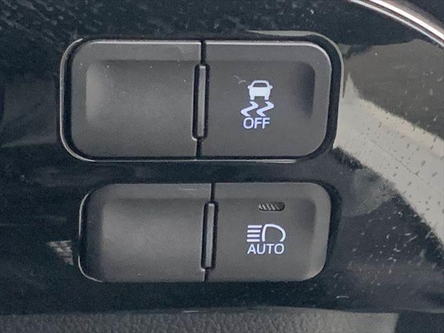 プリウス Sツーリングセレクション ユーザー買取車 純正9インチナビ レーダークルーズコントロール 合皮シート シートヒーター 禁煙車 LEDヘッドライト 衝突軽減ブレーキ バックカメラ フルセグTV Bluetooth ETC(36枚目)