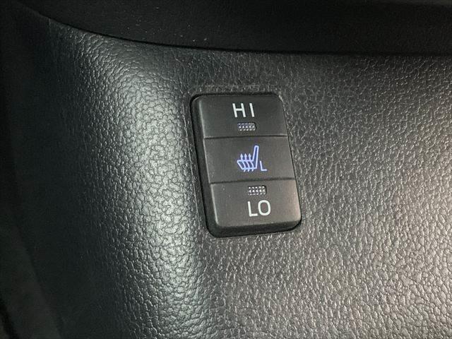 プリウス Sツーリングセレクション ユーザー買取車 純正9インチナビ レーダークルーズコントロール 合皮シート シートヒーター 禁煙車 LEDヘッドライト 衝突軽減ブレーキ バックカメラ フルセグTV Bluetooth ETC(39枚目)