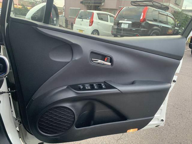 プリウス Sツーリングセレクション ユーザー買取車 純正9インチナビ レーダークルーズコントロール 合皮シート シートヒーター 禁煙車 LEDヘッドライト 衝突軽減ブレーキ バックカメラ フルセグTV Bluetooth ETC(50枚目)