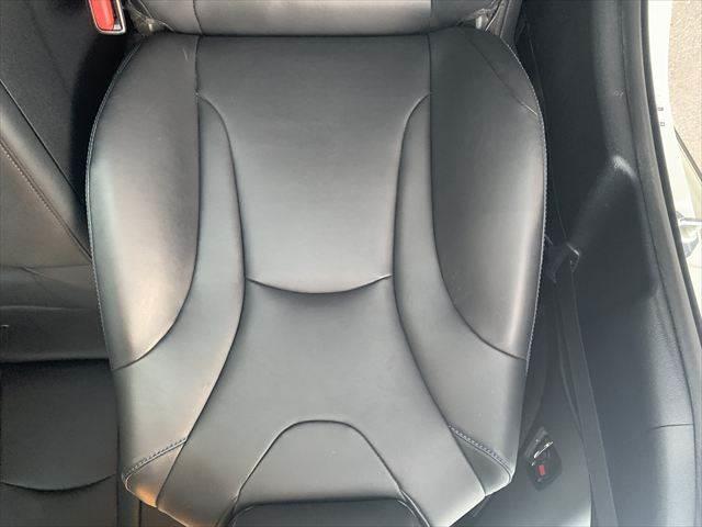 プリウス Sツーリングセレクション ユーザー買取車 純正9インチナビ レーダークルーズコントロール 合皮シート シートヒーター 禁煙車 LEDヘッドライト 衝突軽減ブレーキ バックカメラ フルセグTV Bluetooth ETC(51枚目)