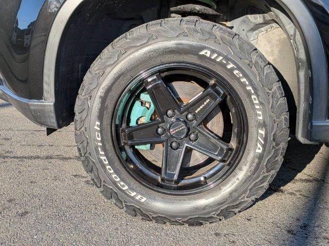 エクストレイル ２０ＧＴ　４ＷＤ　６速ＭＴ　ディーゼルターボ　純正ＨＤＤナビ　ＨＩＤヘッド　バックカメラ　スマートキー　禁煙車　ＥＴＣ　１６インチアルミホイール　フルセグＴＶ　ブルートゥース　クルーズコントロール　盗難防止（30枚目）