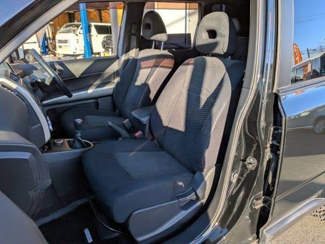 エクストレイル ２０ＧＴ　４ＷＤ　６速ＭＴ　ディーゼルターボ　純正ＨＤＤナビ　ＨＩＤヘッド　バックカメラ　スマートキー　禁煙車　ＥＴＣ　１６インチアルミホイール　フルセグＴＶ　ブルートゥース　クルーズコントロール　盗難防止（32枚目）