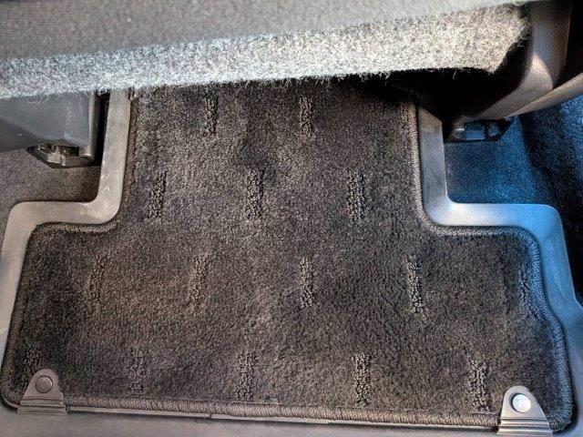 エクストレイル ２０ＧＴ　４ＷＤ　６速ＭＴ　ディーゼルターボ　純正ＨＤＤナビ　ＨＩＤヘッド　バックカメラ　スマートキー　禁煙車　ＥＴＣ　１６インチアルミホイール　フルセグＴＶ　ブルートゥース　クルーズコントロール　盗難防止（41枚目）