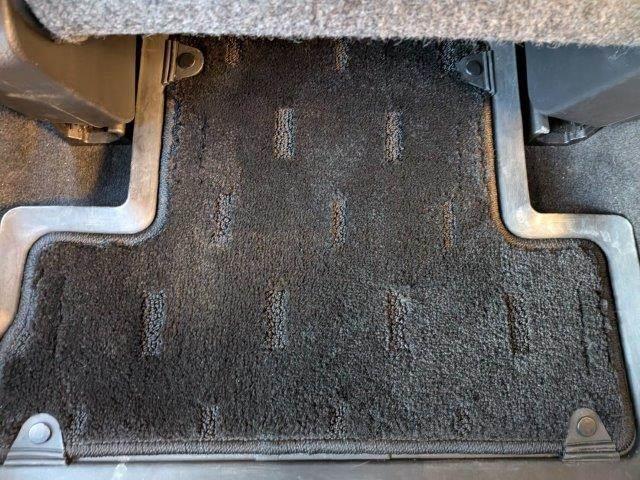 エクストレイル ２０ＧＴ　４ＷＤ　６速ＭＴ　ディーゼルターボ　純正ＨＤＤナビ　ＨＩＤヘッド　バックカメラ　スマートキー　禁煙車　ＥＴＣ　１６インチアルミホイール　フルセグＴＶ　ブルートゥース　クルーズコントロール　盗難防止（42枚目）