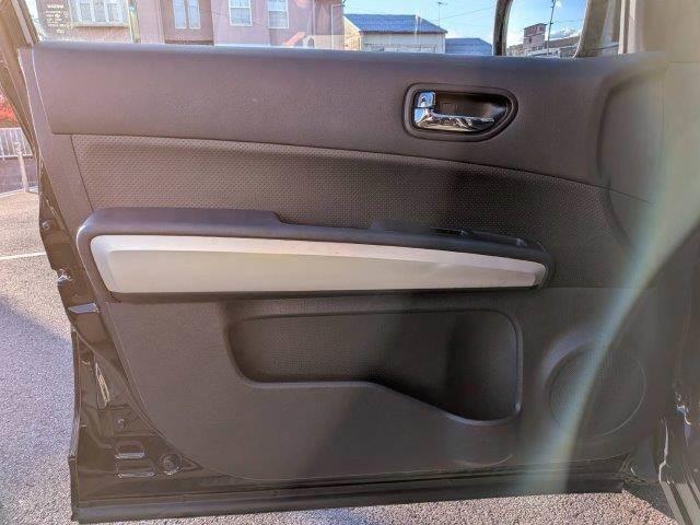 エクストレイル ２０ＧＴ　４ＷＤ　６速ＭＴ　ディーゼルターボ　純正ＨＤＤナビ　ＨＩＤヘッド　バックカメラ　スマートキー　禁煙車　ＥＴＣ　１６インチアルミホイール　フルセグＴＶ　ブルートゥース　クルーズコントロール　盗難防止（53枚目）