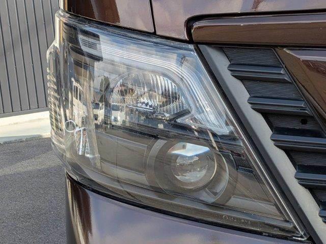 NV350キャラバンバン ロングプレミアムGX アラウンドビューモニター 衝突軽減ブレーキ パワースライドドア 純正SDナビ LEDヘッドライト 禁煙車 フルセグTV USBポート ETC スマートキー ミュージックサーバー 盗難防止装置(27枚目)