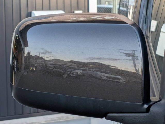 ＮＶ３５０キャラバンバン 　日産大阪５周年記念車　ディスプレイオーディオ　ＨＩＤヘッドライト　Ｂｌｕｅｔｏｏｔｈ　キーレス　禁煙車　ＥＴＣ　両側スライドドア　ベットキット　横滑り防止装置　電動格納ミラー（24枚目）