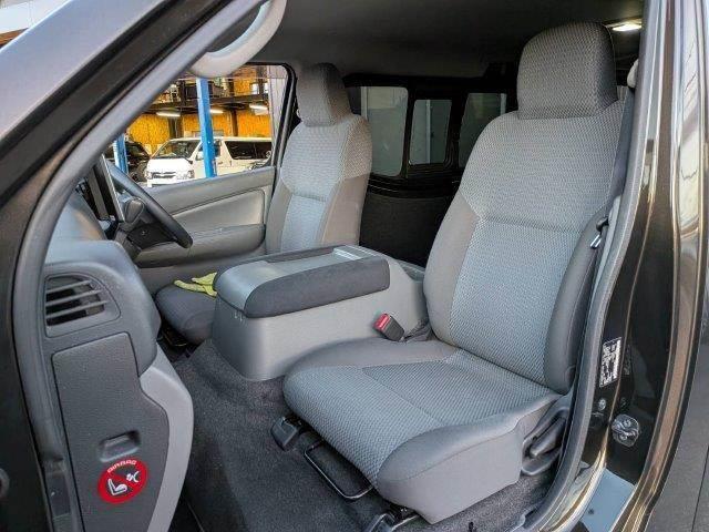 ＮＶ３５０キャラバンバン 　日産大阪５周年記念車　ディスプレイオーディオ　ＨＩＤヘッドライト　Ｂｌｕｅｔｏｏｔｈ　キーレス　禁煙車　ＥＴＣ　両側スライドドア　ベットキット　横滑り防止装置　電動格納ミラー（30枚目）