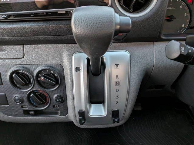 ＮＶ３５０キャラバンバン 　日産大阪５周年記念車　ディスプレイオーディオ　ＨＩＤヘッドライト　Ｂｌｕｅｔｏｏｔｈ　キーレス　禁煙車　ＥＴＣ　両側スライドドア　ベットキット　横滑り防止装置　電動格納ミラー（33枚目）