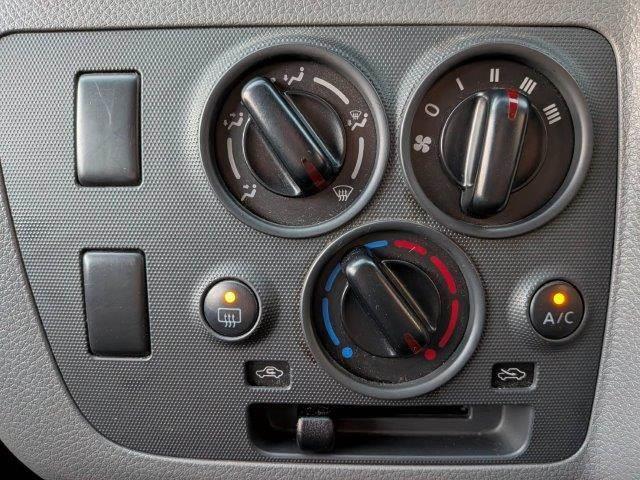 ＮＶ３５０キャラバンバン 　日産大阪５周年記念車　ディスプレイオーディオ　ＨＩＤヘッドライト　Ｂｌｕｅｔｏｏｔｈ　キーレス　禁煙車　ＥＴＣ　両側スライドドア　ベットキット　横滑り防止装置　電動格納ミラー（34枚目）