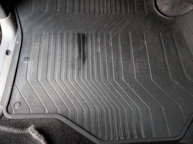 ＮＶ３５０キャラバンバン 　日産大阪５周年記念車　ディスプレイオーディオ　ＨＩＤヘッドライト　Ｂｌｕｅｔｏｏｔｈ　キーレス　禁煙車　ＥＴＣ　両側スライドドア　ベットキット　横滑り防止装置　電動格納ミラー（38枚目）