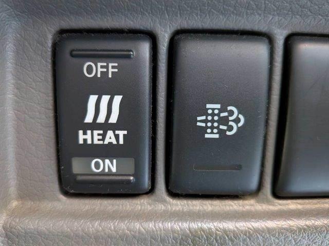 NV350キャラバンバン ロングプレミアムGXターボ 純正SDナビ バックカメラ HIDヘッドライト フルセグTV Bluetooth 禁煙車 ETC スマートキー 15インチアルミホイール デジタルインナーミラー 盗難防止装置 ミュージックサーバー(8枚目)