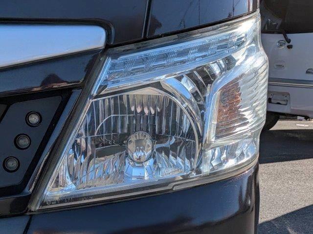 NV350キャラバンバン ロングプレミアムGXターボ 純正SDナビ バックカメラ HIDヘッドライト フルセグTV Bluetooth 禁煙車 ETC スマートキー 15インチアルミホイール デジタルインナーミラー 盗難防止装置 ミュージックサーバー(23枚目)