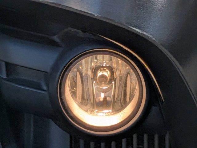 NV350キャラバンバン ロングプレミアムGXターボ 純正SDナビ バックカメラ HIDヘッドライト フルセグTV Bluetooth 禁煙車 ETC スマートキー 15インチアルミホイール デジタルインナーミラー 盗難防止装置 ミュージックサーバー(33枚目)