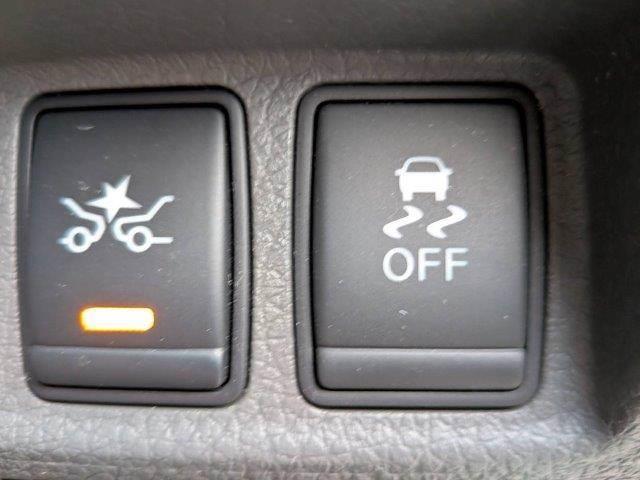 NV350キャラバンバン ロングプレミアムGXターボ 衝突軽減ブレーキ 防水シート HIDヘッドライト バックカメラ 純正SDナビ 禁煙車 フルセグTV Bluetooth スマートキー ベットキット フロントエアロ 盗難防止装置 両側スライドドア(6枚目)