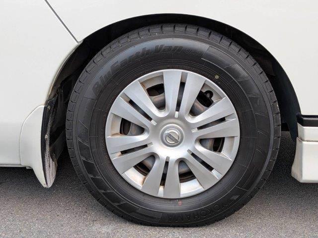 NV350キャラバンバン ロングプレミアムGXターボ 衝突軽減ブレーキ 防水シート HIDヘッドライト バックカメラ 純正SDナビ 禁煙車 フルセグTV Bluetooth スマートキー ベットキット フロントエアロ 盗難防止装置 両側スライドドア(16枚目)