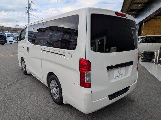 NV350キャラバンバン ロングプレミアムGXターボ 衝突軽減ブレーキ 防水シート HIDヘッドライト バックカメラ 純正SDナビ 禁煙車 フルセグTV Bluetooth スマートキー ベットキット フロントエアロ 盗難防止装置 両側スライドドア(22枚目)