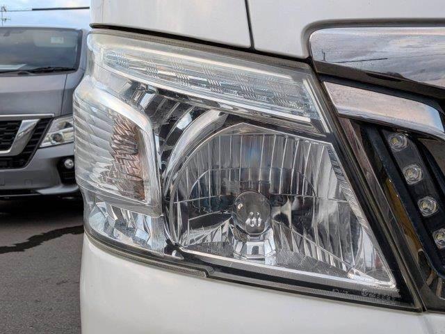 NV350キャラバンバン ロングプレミアムGXターボ 衝突軽減ブレーキ 防水シート HIDヘッドライト バックカメラ 純正SDナビ 禁煙車 フルセグTV Bluetooth スマートキー ベットキット フロントエアロ 盗難防止装置 両側スライドドア(25枚目)