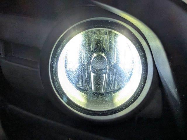 NV350キャラバンバン ロングプレミアムGXターボ 衝突軽減ブレーキ 防水シート HIDヘッドライト バックカメラ 純正SDナビ 禁煙車 フルセグTV Bluetooth スマートキー ベットキット フロントエアロ 盗難防止装置 両側スライドドア(34枚目)