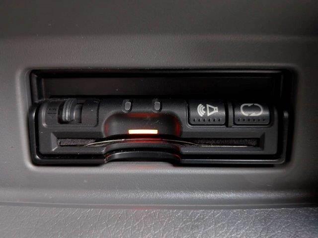 NV350キャラバンバン ロングプレミアムGXターボ 衝突軽減ブレーキ 防水シート HIDヘッドライト バックカメラ 純正SDナビ 禁煙車 フルセグTV Bluetooth スマートキー ベットキット フロントエアロ 盗難防止装置 両側スライドドア(41枚目)