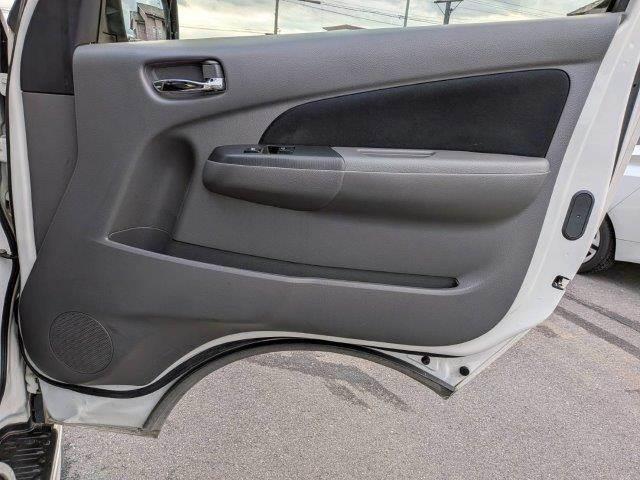 NV350キャラバンバン ロングプレミアムGXターボ 衝突軽減ブレーキ 防水シート HIDヘッドライト バックカメラ 純正SDナビ 禁煙車 フルセグTV Bluetooth スマートキー ベットキット フロントエアロ 盗難防止装置 両側スライドドア(50枚目)