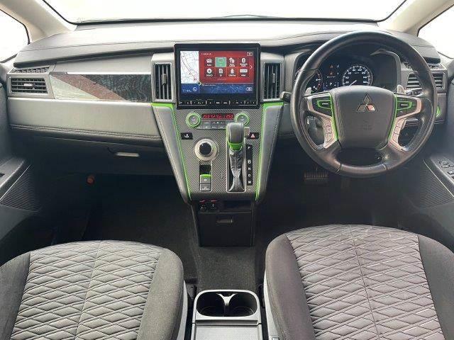 デリカD:5 アーバンギア G パワーパッケージ 4WD 純正10.1インチナビ レーダークルーズコントロール フルセグTV Bluetooth 全周囲カメラ 両側パワースライドドア 電動リアゲート シートヒーター ワンオーナー 禁煙車(3枚目)