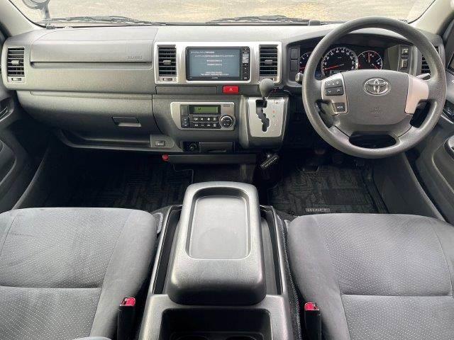 ハイエースバン ロングスーパーGL 4WD ディーゼルターボ SDナビ フルセグTV Bluetooth バックカメラ 両側パワースライドドア 禁煙車 ワンオーナー LEDヘッドライト スマートキー 電動格納ミラー 盗難防止装置(3枚目)