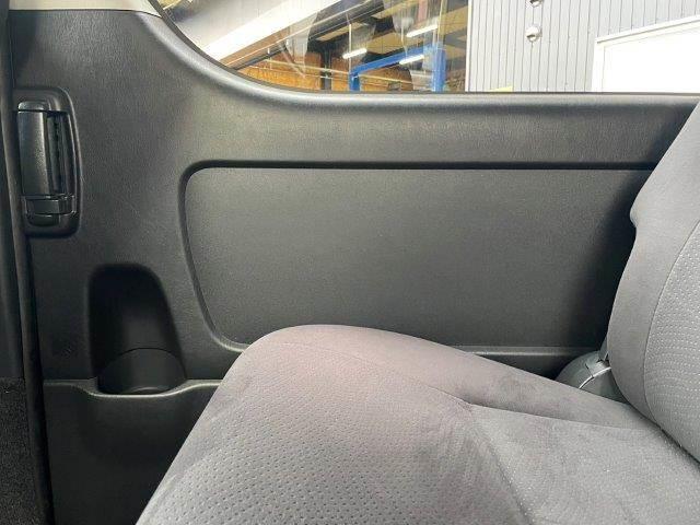ハイエースバン ロングスーパーGL 4WD ディーゼルターボ SDナビ フルセグTV Bluetooth バックカメラ 両側パワースライドドア 禁煙車 ワンオーナー LEDヘッドライト スマートキー 電動格納ミラー 盗難防止装置(54枚目)