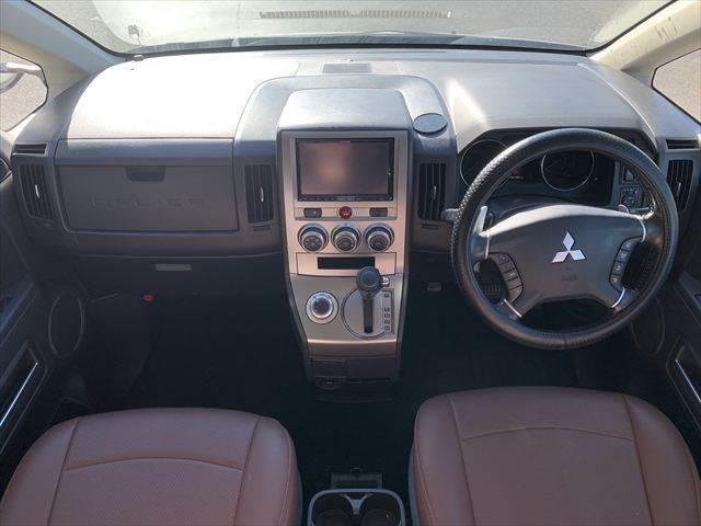 デリカD:5 G パワーパッケージ 4WD 両側パワースライドドア 8インチナビ フルセグTV Bluetooth バックカメラ 禁煙車 ETC HIDヘッドライト クルーズコントロール 4WD ミュージックサーバー 16インチアルミ(3枚目)