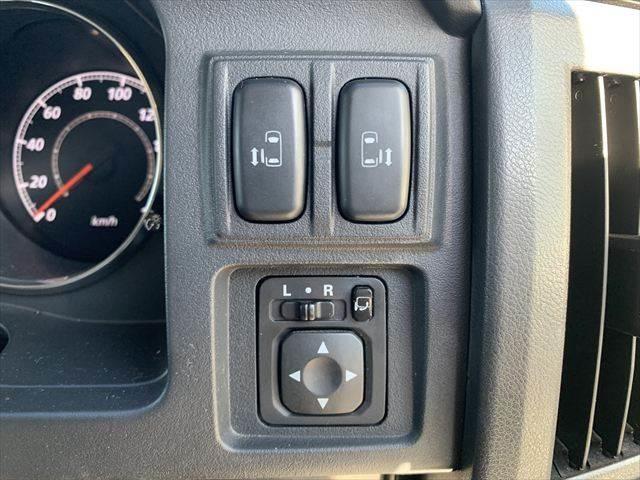 デリカD:5 G パワーパッケージ 4WD 両側パワースライドドア 8インチナビ フルセグTV Bluetooth バックカメラ 禁煙車 ETC HIDヘッドライト クルーズコントロール 4WD ミュージックサーバー 16インチアルミ(8枚目)