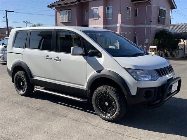 デリカD:5 G パワーパッケージ 4WD 両側パワースライドドア 8インチナビ フルセグTV Bluetooth バックカメラ 禁煙車 ETC HIDヘッドライト クルーズコントロール 4WD ミュージックサーバー 16インチアルミ(18枚目)