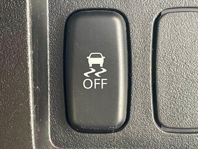 デリカD:5 G プレミアム 4WD 3列サンルーフ 両側パワースライドドア 電動リアゲート HIDヘッドライト 禁煙車 純正HDDナビ Bluetooth バックカメラ サイドカメラ フロントカメラ ETC クルーズコントロール(8枚目)