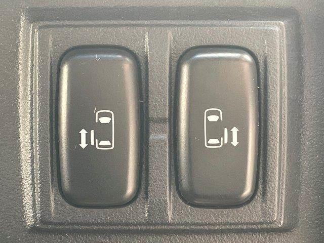 デリカD:5 G プレミアム 4WD 3列サンルーフ 両側パワースライドドア 電動リアゲート HIDヘッドライト 禁煙車 純正HDDナビ Bluetooth バックカメラ サイドカメラ フロントカメラ ETC クルーズコントロール(10枚目)