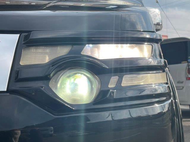 デリカD:5 G プレミアム 4WD 3列サンルーフ 両側パワースライドドア 電動リアゲート HIDヘッドライト 禁煙車 純正HDDナビ Bluetooth バックカメラ サイドカメラ フロントカメラ ETC クルーズコントロール(16枚目)