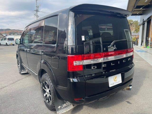 デリカD:5 G プレミアム 4WD 3列サンルーフ 両側パワースライドドア 電動リアゲート HIDヘッドライト 禁煙車 純正HDDナビ Bluetooth バックカメラ サイドカメラ フロントカメラ ETC クルーズコントロール(24枚目)