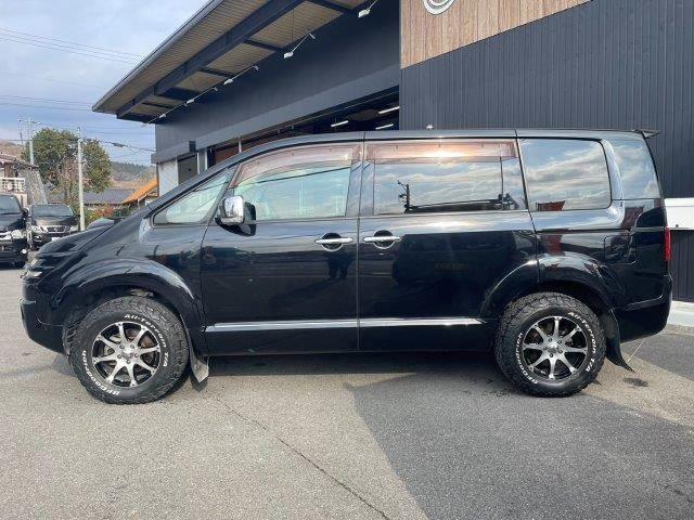 デリカD:5 G プレミアム 4WD 3列サンルーフ 両側パワースライドドア 電動リアゲート HIDヘッドライト 禁煙車 純正HDDナビ Bluetooth バックカメラ サイドカメラ フロントカメラ ETC クルーズコントロール(25枚目)