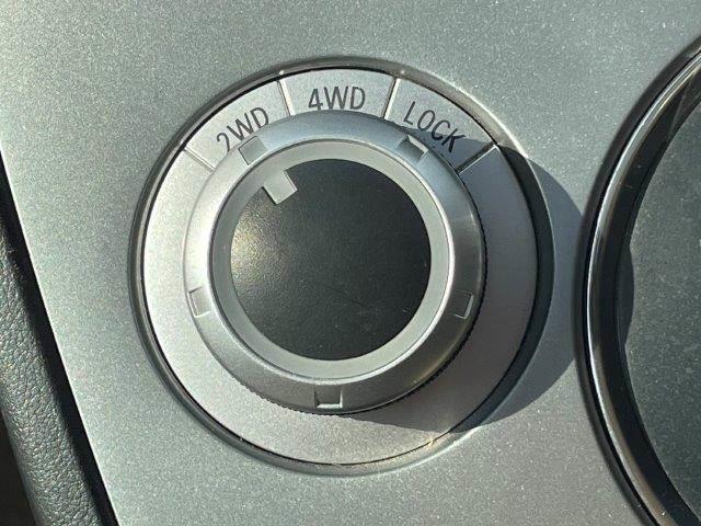 デリカD:5 G プレミアム 4WD 3列サンルーフ 両側パワースライドドア 電動リアゲート HIDヘッドライト 禁煙車 純正HDDナビ Bluetooth バックカメラ サイドカメラ フロントカメラ ETC クルーズコントロール(43枚目)