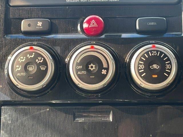 デリカD:5 G プレミアム 4WD 3列サンルーフ 両側パワースライドドア 電動リアゲート HIDヘッドライト 禁煙車 純正HDDナビ Bluetooth バックカメラ サイドカメラ フロントカメラ ETC クルーズコントロール(44枚目)